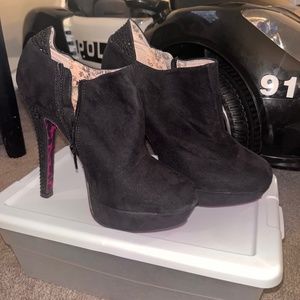 Bettyville Black Booties